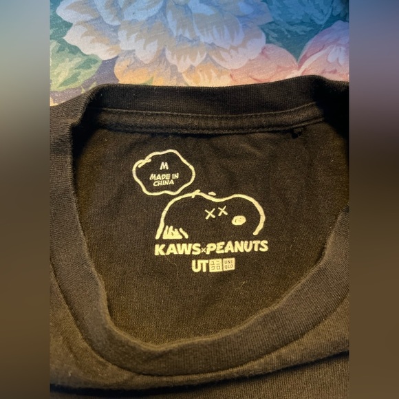 KAWS X PEANUTS T SHIRT - Picture 2 of 4